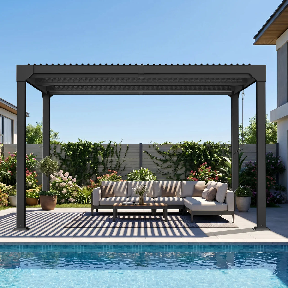 Pergola bioclimatica in alluminio con tetto a lamelle regolabili